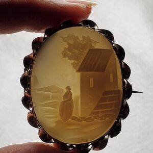 Antique Victorian Era Gold Filled Rebecca At The Well Cameo Brooch